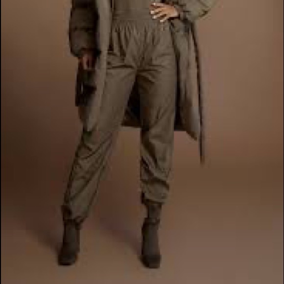 JLUXLABEL Regina Joggers - Picture 2 of 3